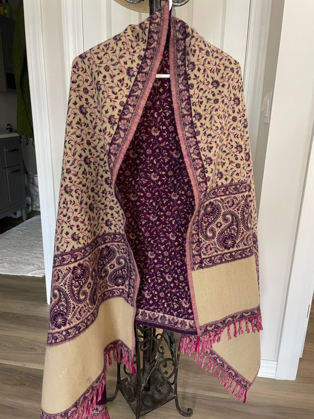 Reversible Nepal Wrap